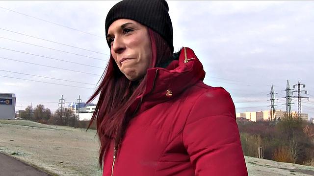 шустрая чешка развела на деньги прямо в тачке - и не только