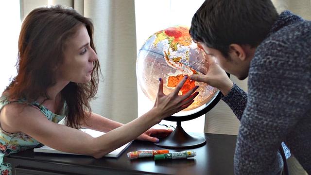 Нея Райли: рыжая школьница думает, что это крем для торта