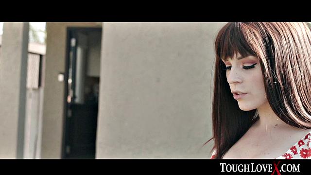 Kiara Edwards - Muffstache