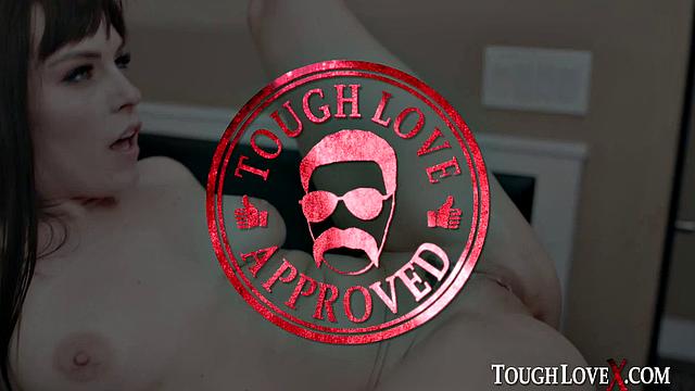 Kiara Edwards - Muffstache