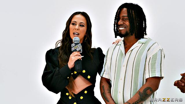 Виктор Рэй не выдержал пятерых зрелых соблазнительниц - финал горячей оргии с Cherie Deville и подругами!