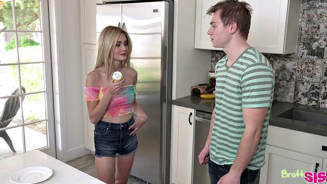 Stepbrother's Little Dicky - S19:E2