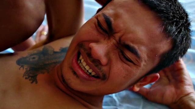 Golden Asian twinks enjoy pissing sex till cumshot