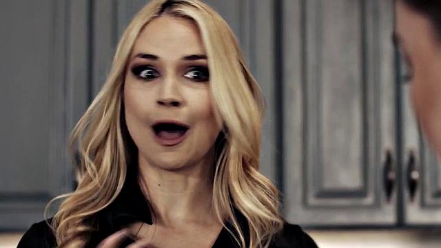 Curvy babe sucking cock before doggystyle sex