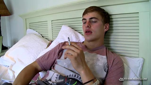 Noah Brooks Smokes & Strokes - Solo Smoke & Stroke
