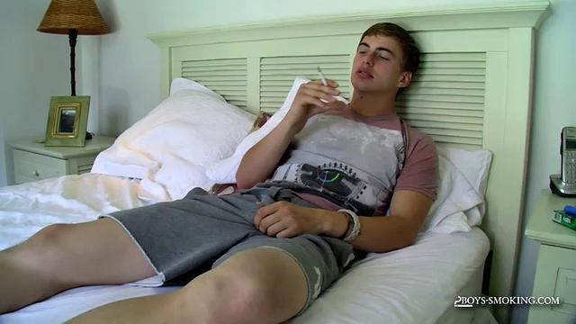 Noah Brooks Smokes & Strokes - Solo Smoke & Stroke