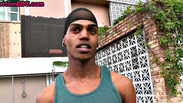 Black bottom stud picked up and banged by white for cash