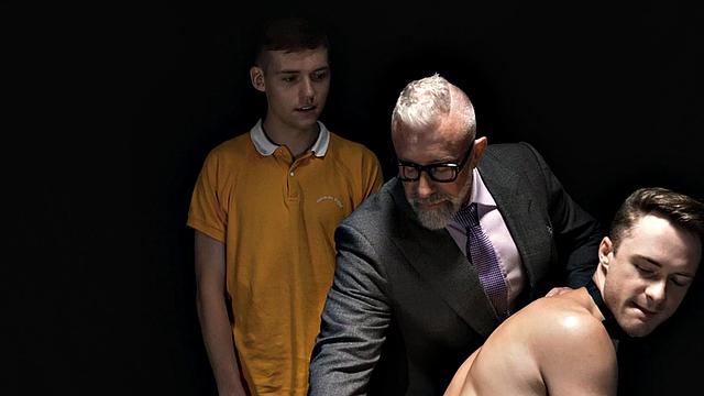 Obedient twink bareback fucked by hairy DILF in 3some