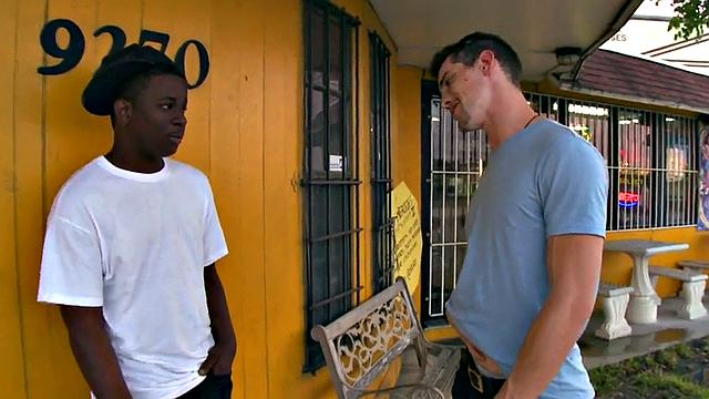 Ebony bottom stud fucked by white top for cash outdoors