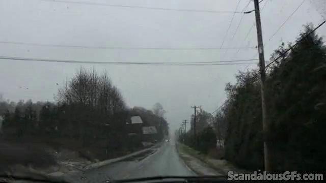 A amateur GF tease her pussy in the car while wearing glasses