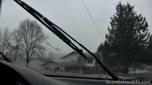 A amateur GF tease her pussy in the car while wearing glasses