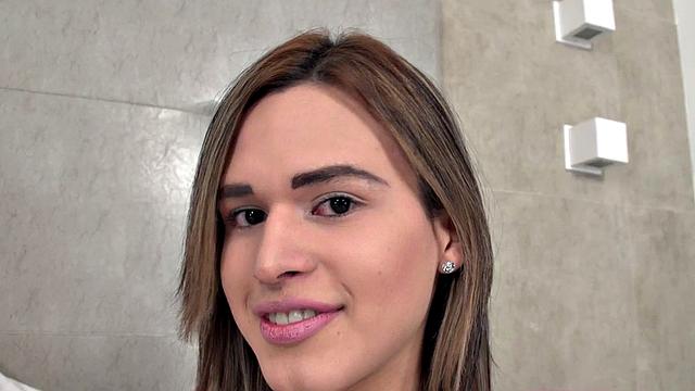 Latina with huge tits shows off body and gives jerk off instructions in hotel room