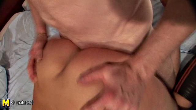 Мэт-Мод260 заливает, как в бассейне, когда видит член