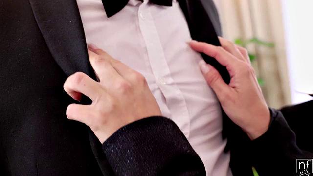 here to serve - S12:E4