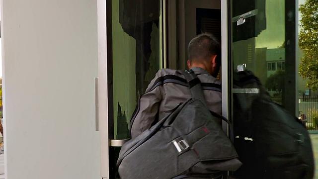 Jizzed blond gets bareback fucked by tattooed BF