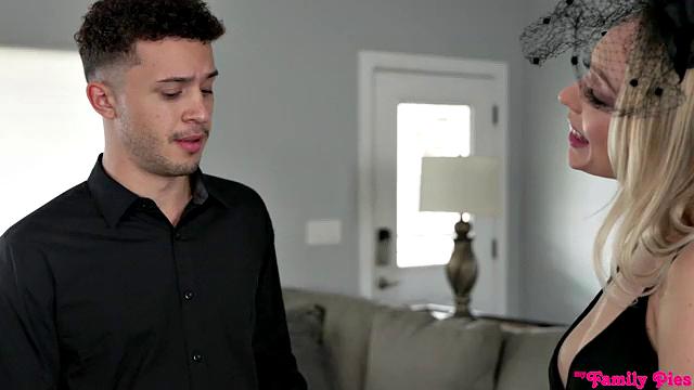 How To Dress For A Funeral - S24:E3