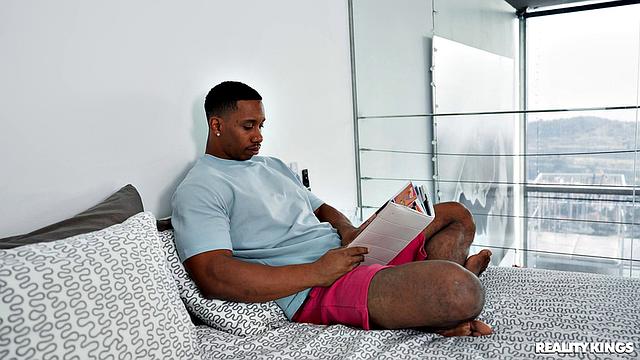 Thin Walls, Light Balls