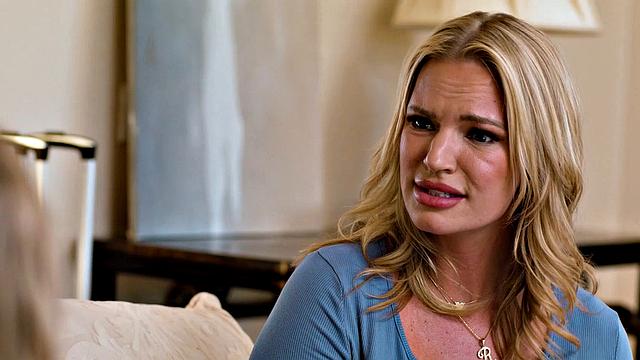 опытная milf Рэйчел Кавалли заводит горячую лесбийскую тусовку с Бани Мэдисон, Коди Вор и падчерицей Джилл