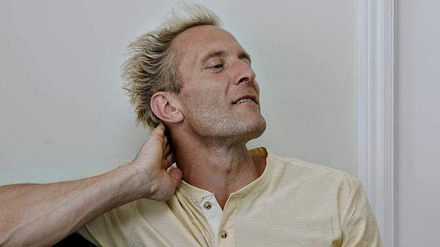 Tiny dyke penetrated by big dick in hairy pussy