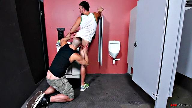 Mason Gets Enticed At The Urinals - Jake Morgan &amp;amp; Mason Learns