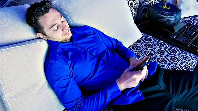 A Voyeur's Sexy Cruise 