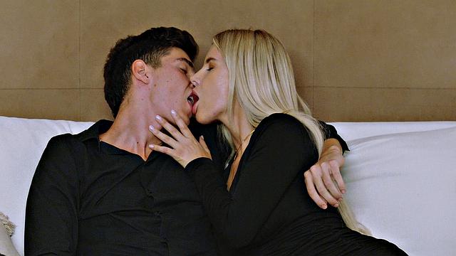 Hardcore Ema Karter, pierced nipples, riding rock-hard prick - hottest XXX ever!