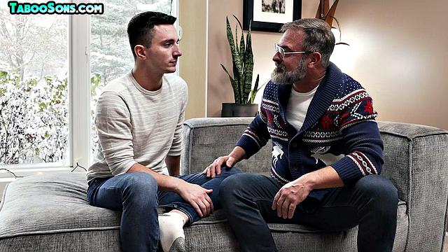 Skinny twunk fingered by busty zaddy