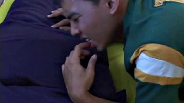 Hairycock asian twunk gets bottomed by BF