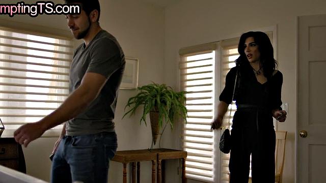 Cockhungry tiny lover got bareback in cowgirl on bed