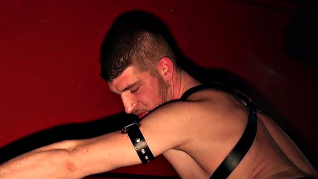 Leather harness jock rimmed n fucked in gayclub
