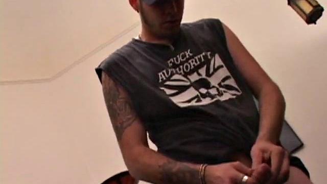 Skater Elijah Beats Off