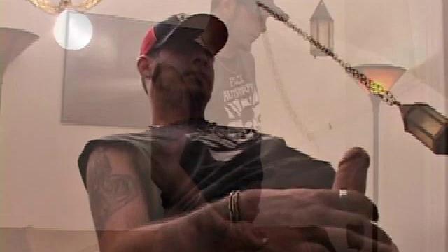 Skater Elijah Beats Off