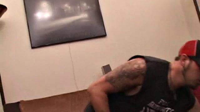 Skater Elijah Beats Off