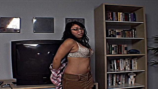 Nerd Madison's Handjob Big Dick POV