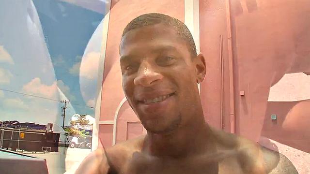 Bottom black nympho gay fucked in anal by white dick