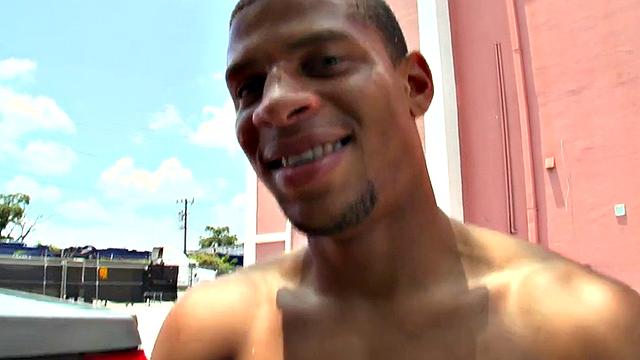 Bottom black nympho gay fucked in anal by white dick