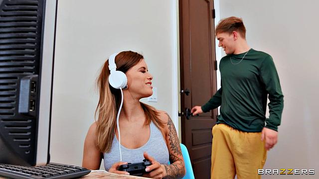 Fucked by Gamer Girl And Stepmom