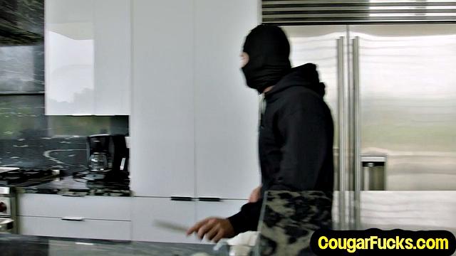 Cockhungry MILF hard pussypounded