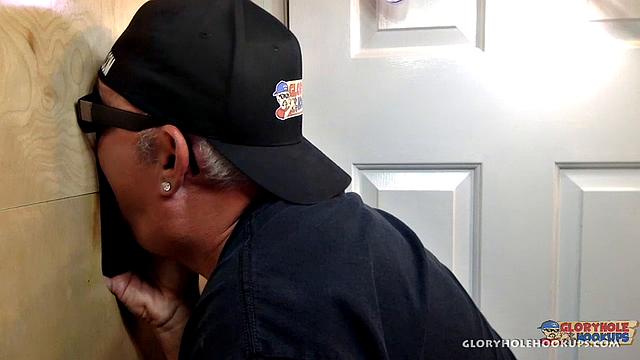 Interracial Gloryhole Suck and Fuck