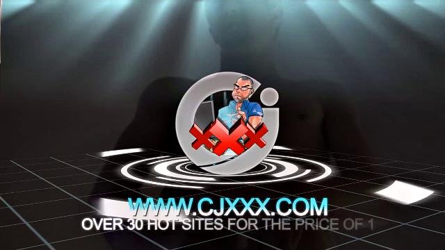 Твинк Джонатан дрочит и кончает мощно