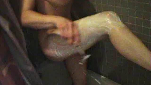 Sexy GF Enjoys A Shower And A Shave