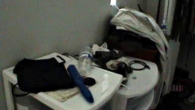 Sexy GF Enjoys A Shower And A Shave