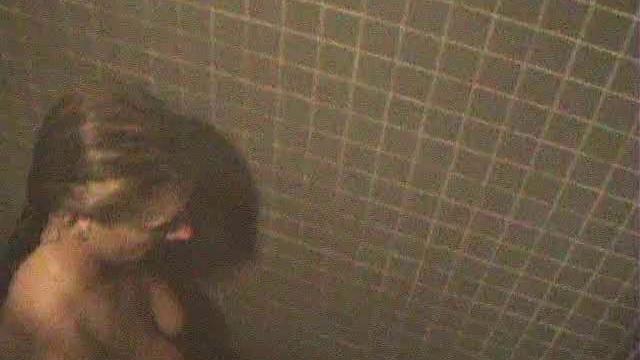 Sexy GF Enjoys A Shower And A Shave