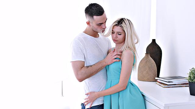 Unpacking vases and cock