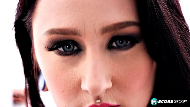 Nyx Monroe: Horny Kitten