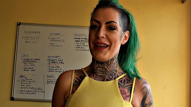 SubSlut Phoenix Madina: Wanks in office for all to see