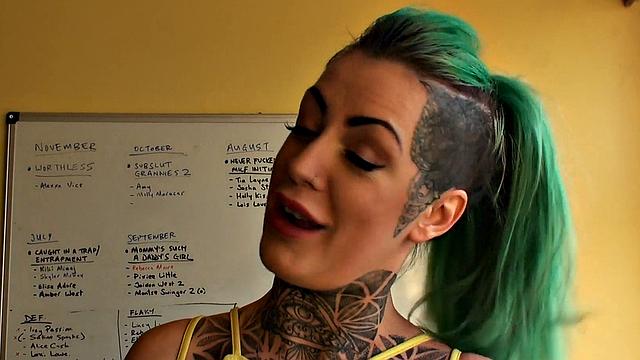 SubSlut Phoenix Madina: Wanks in office for all to see