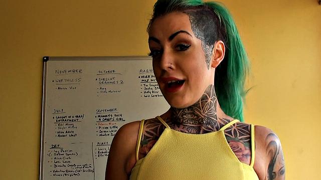 SubSlut Phoenix Madina: Wanks in office for all to see