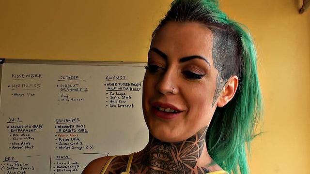 SubSlut Phoenix Madina: Wanks in office for all to see