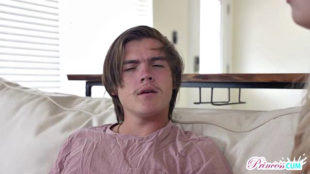 My Stepsis and I Learn to Play Nice - S8:E4